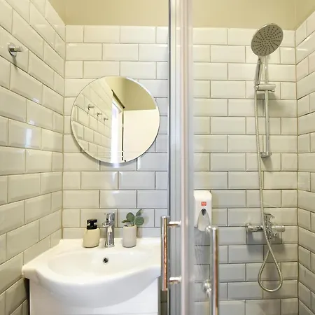 Apartament The Mini Industrial. Small Magheru Studio Bukareszt